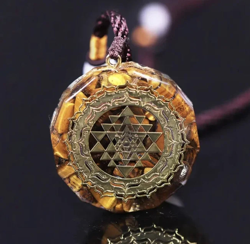 Tree of Life Orgonite Pyramide Amethyst Obsidian Stone Pyramid Crystal Healing Reiki Energy Orgone Collection