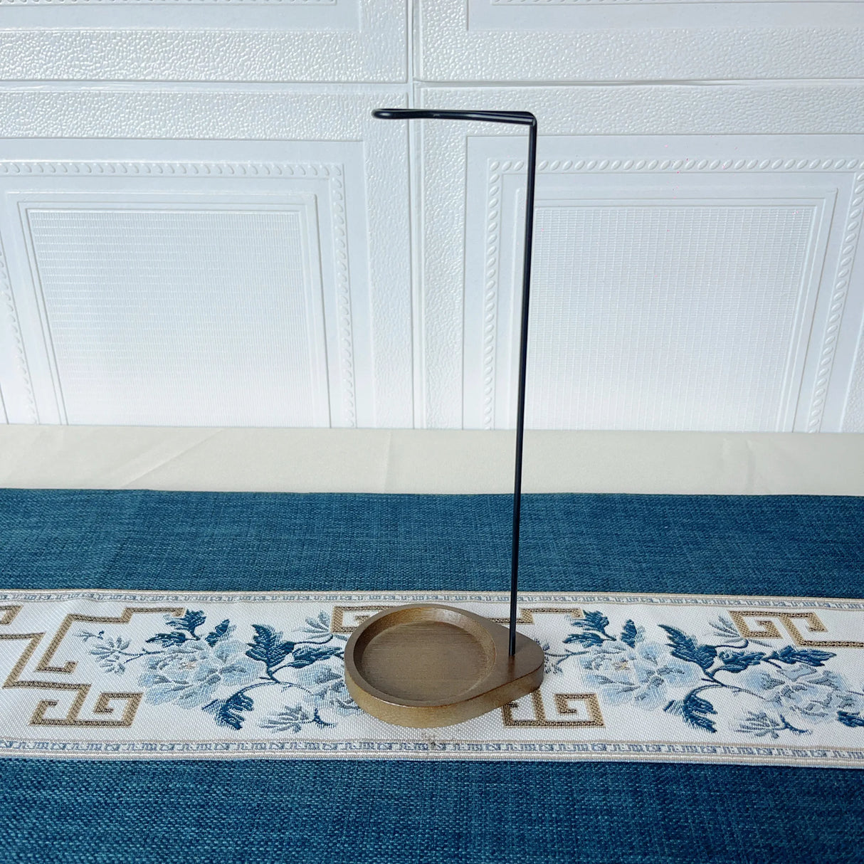 Upside Down Incense Burner – Wooden Round Incense Stick Holder