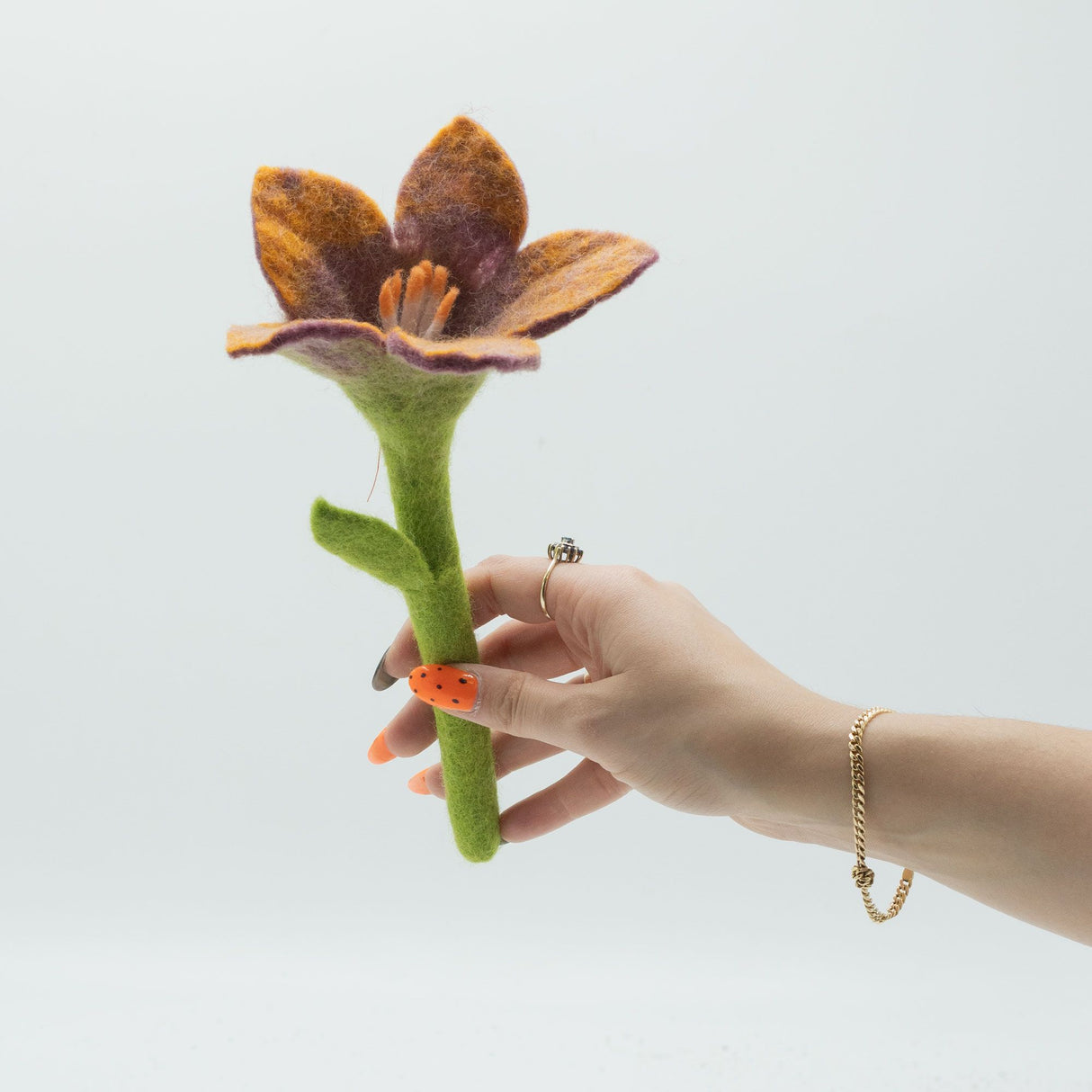 Felt Flowers - Lily (assorted colours)