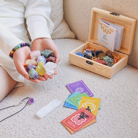 31Pcs Real Crystals and Healing Stones with Crystal Necklace, Crystals for Beginners with Guide, 21 Real Healing Chakra Stones, Rose Quartz