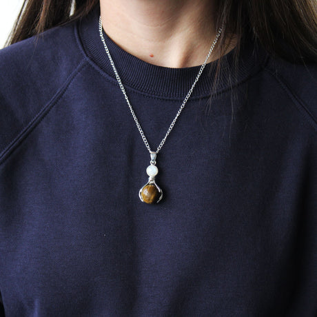 Gemstone Healing Hands Pendant – Rock Quartz