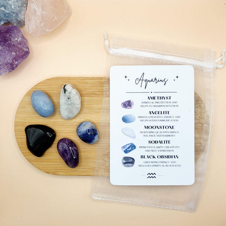 Aquarius Zodiac Crystal Gift Box, Gemstones, Smudge Kit & Keyring